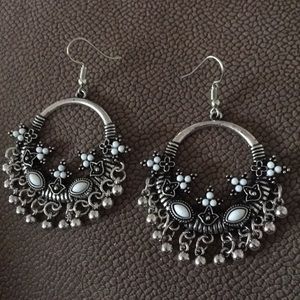 Basket like dangling earrings